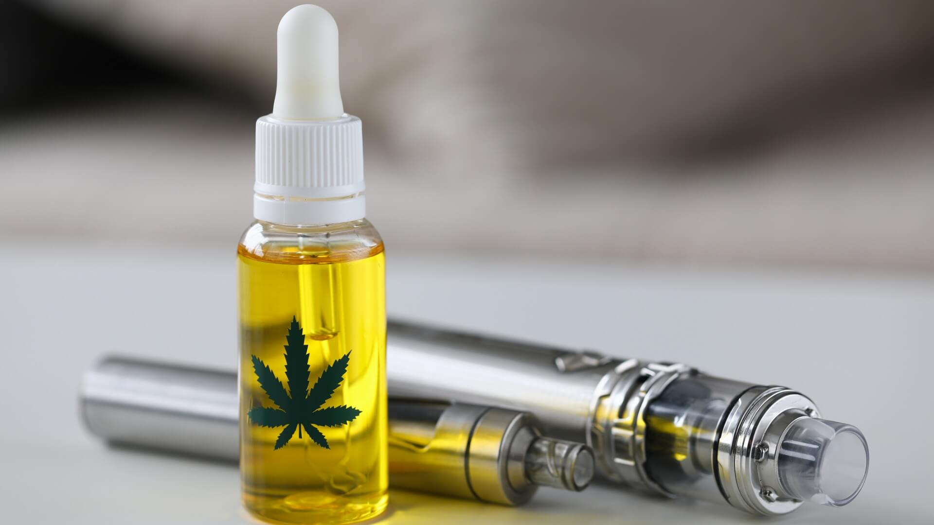 CBD oil and vaporizer